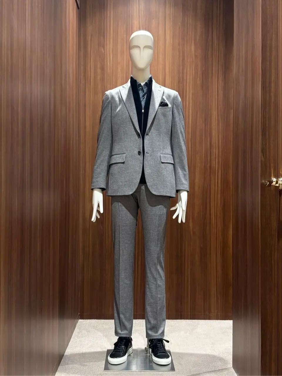 ONWARD CROSSET SELECT 戸森 コーディネート画像