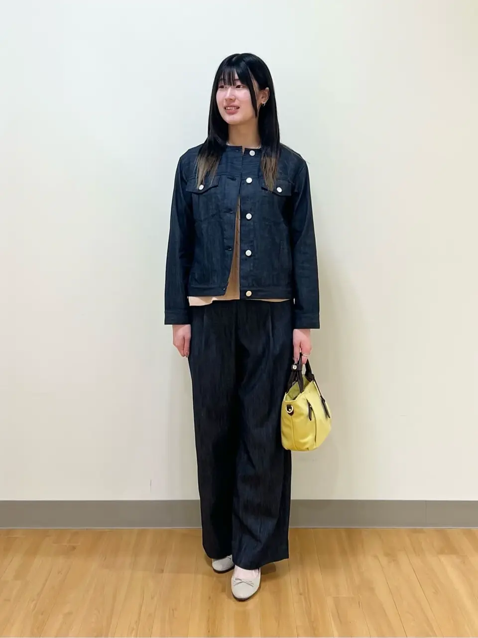  Aina コーディネート画像