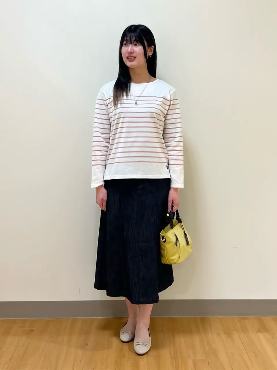  Aina コーディネート画像