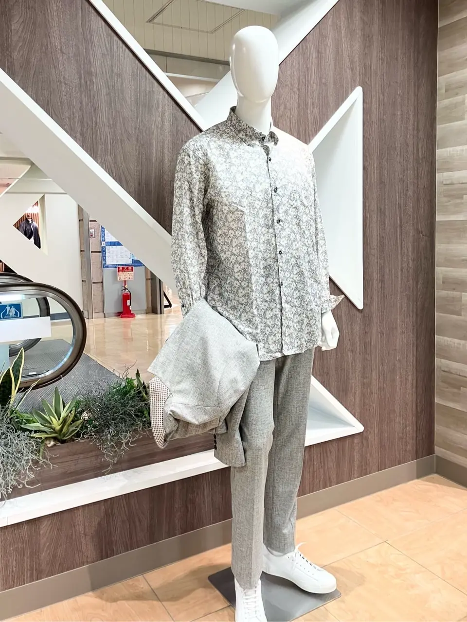 ONWARD CROSSET SELECT 小管 コーディネート画像