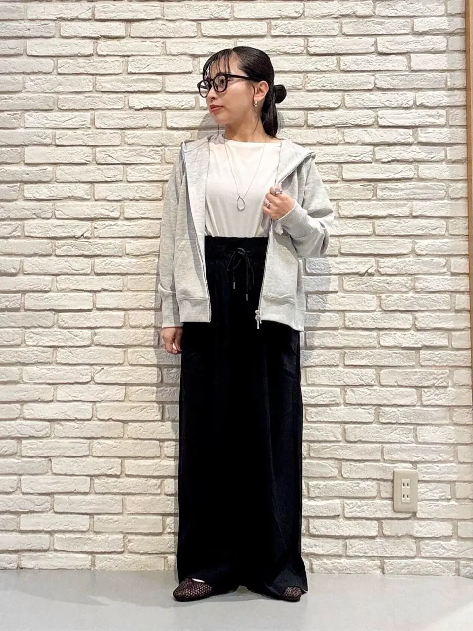 ONWARD CROSSET SELECT 服部 コーディネート画像