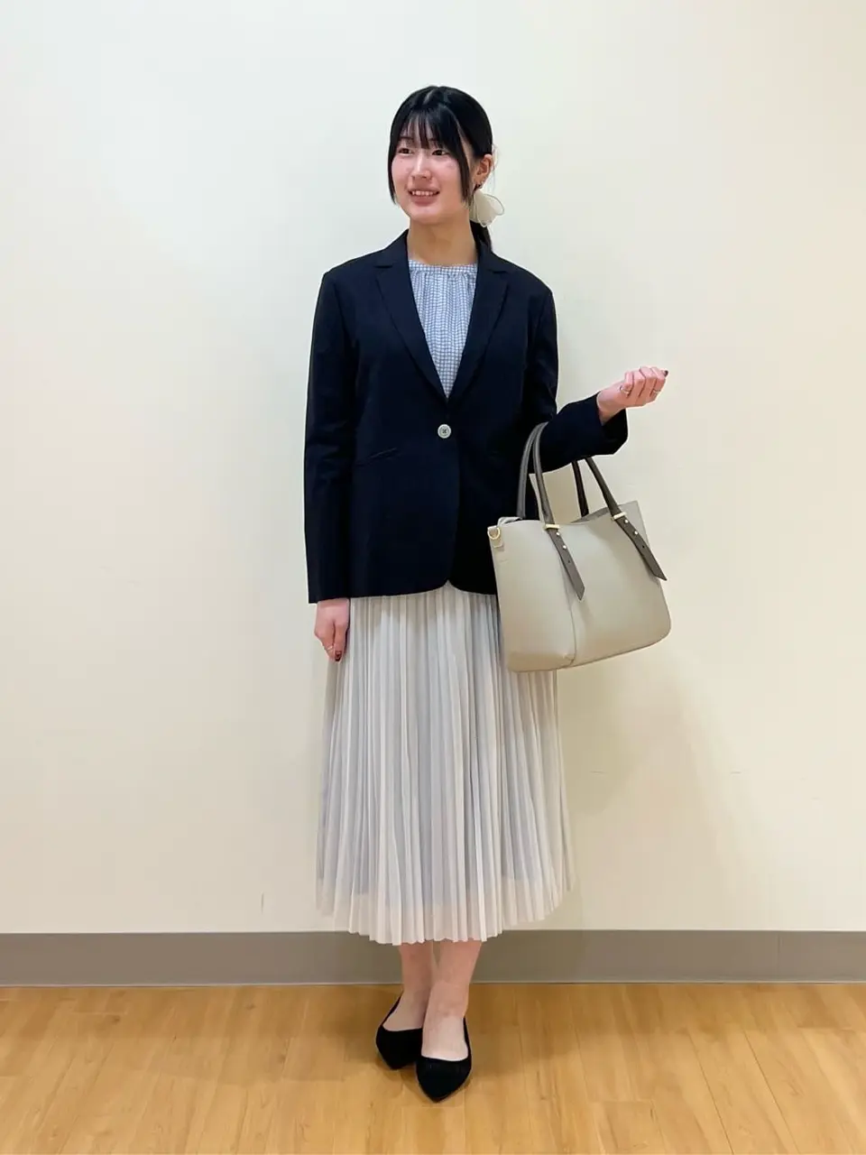  Aina コーディネート画像