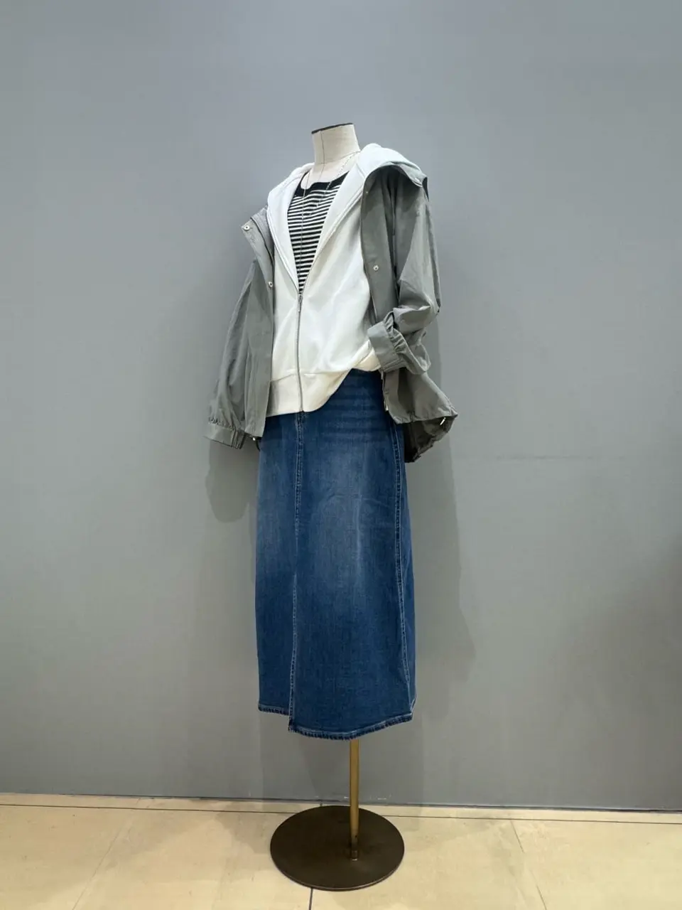 ONWARD CROSSET SELECT J.D コーディネート画像