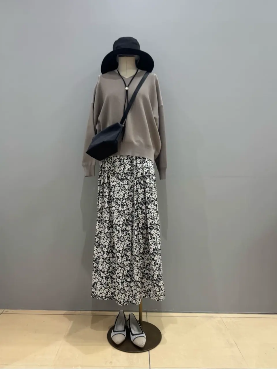 ONWARD CROSSET SELECT J.D コーディネート画像