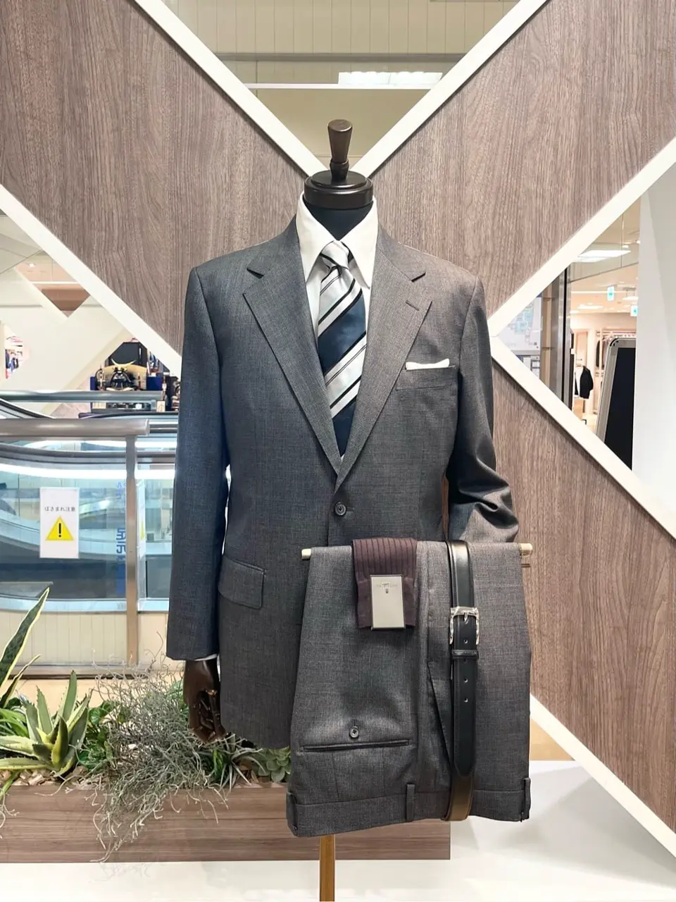 ONWARD CROSSET SELECT 小管 コーディネート画像