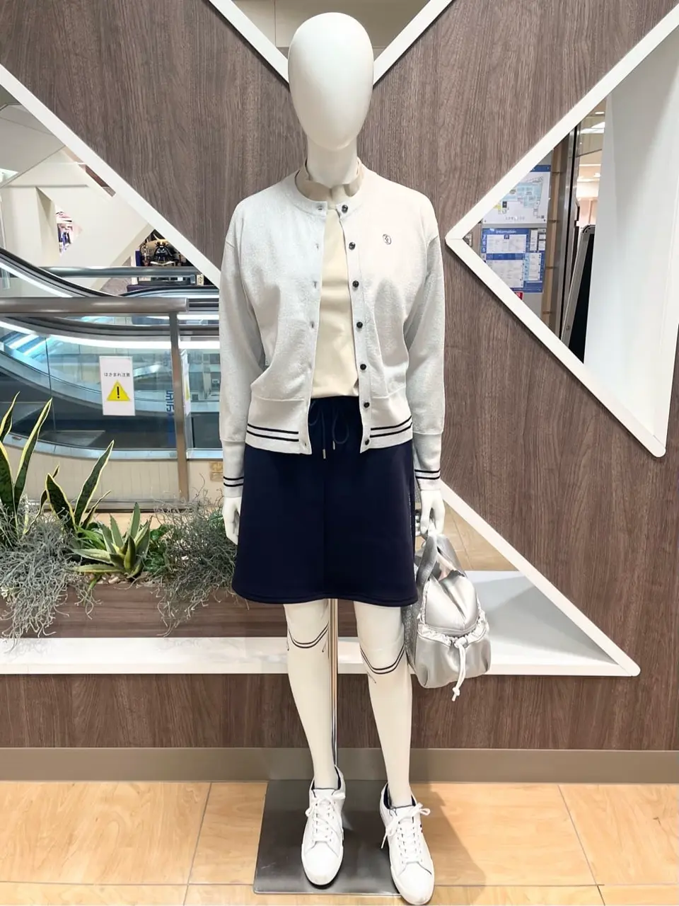 ONWARD CROSSET SELECT 小管 コーディネート画像