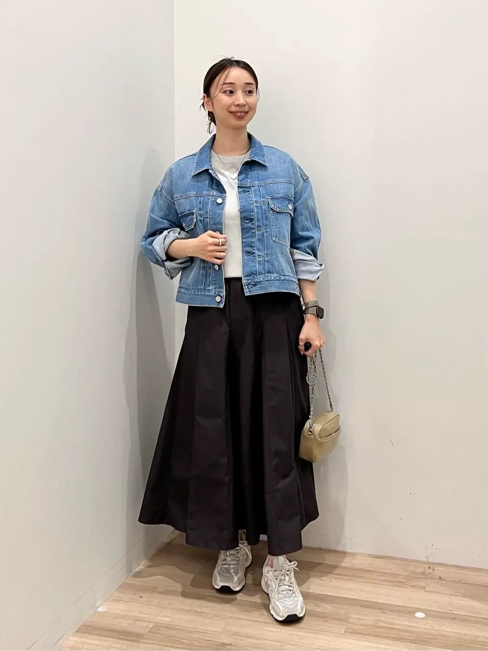  村上 コーディネート画像