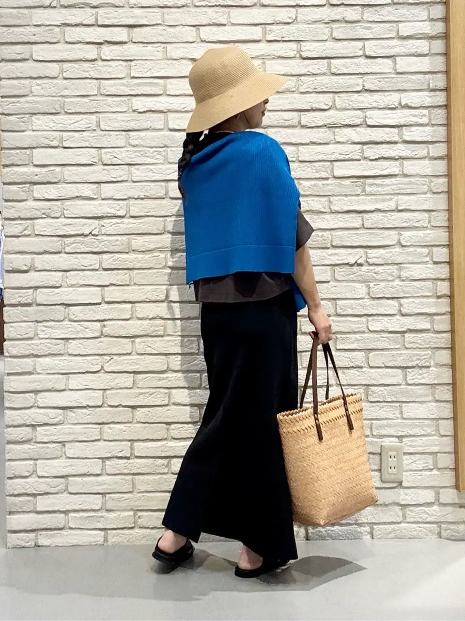 ONWARD CROSSET SELECT 服部 コーディネート画像