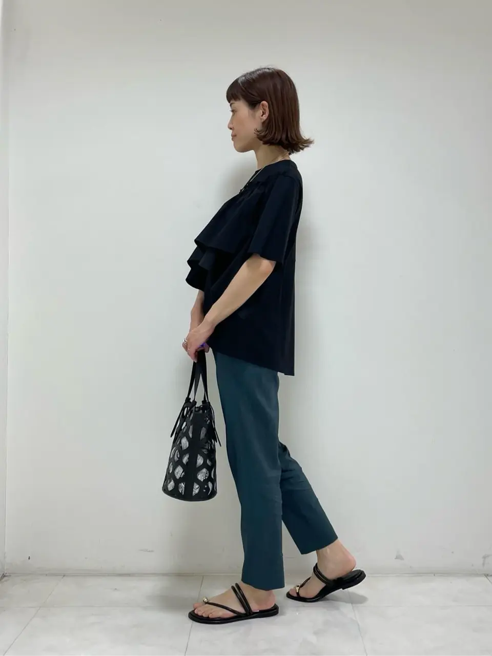 ONWARD CROSSET SELECT 岡田 コーディネート画像