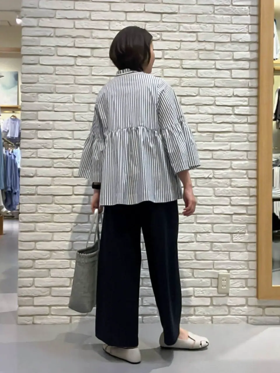 ONWARD CROSSET SELECT Tomi コーディネート画像