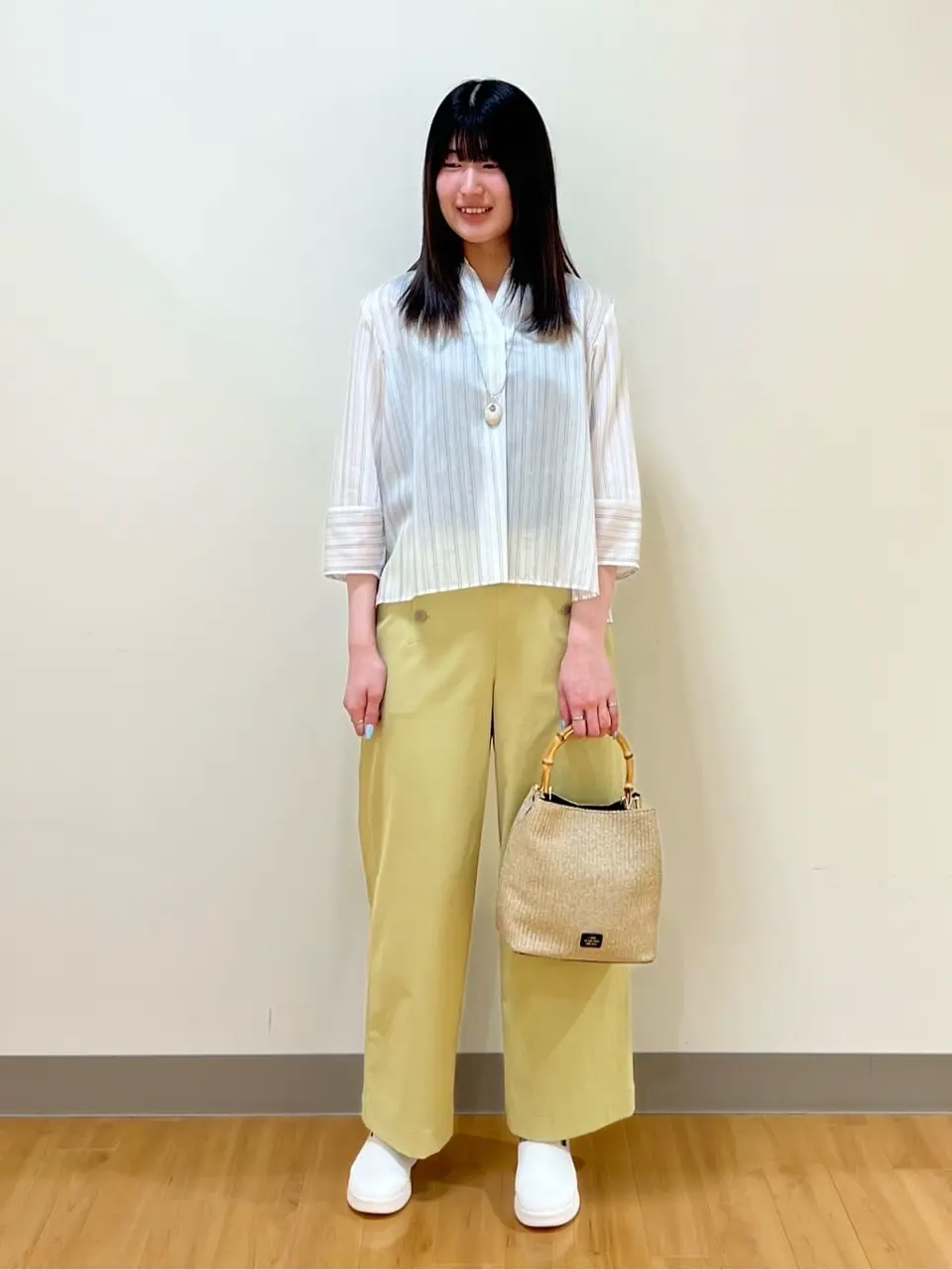  Aina コーディネート画像