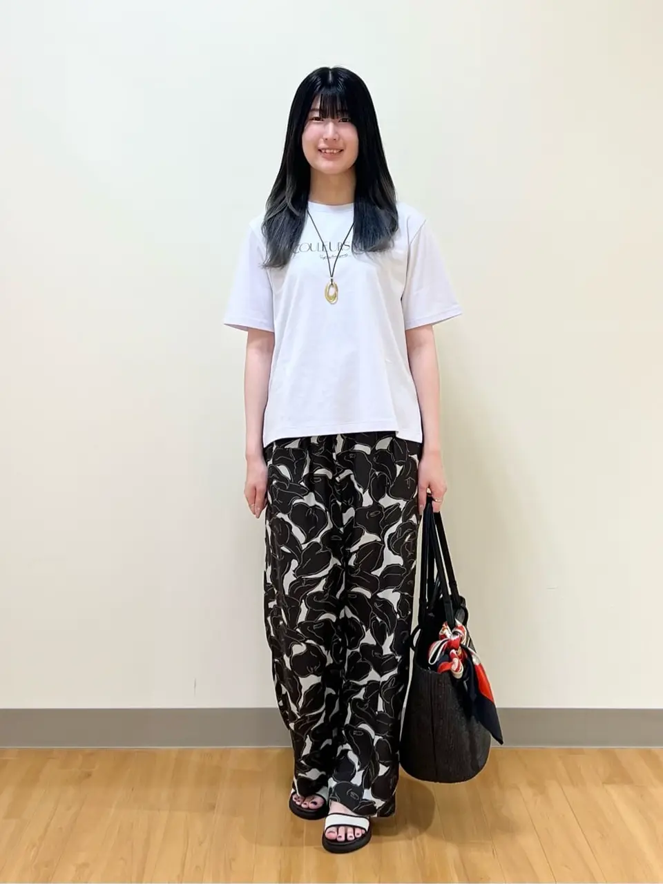 ONWARD CROSSET SELECT Aina コーディネート画像