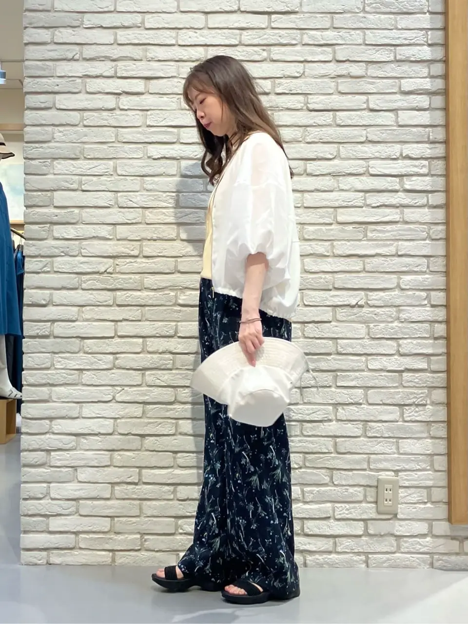 ONWARD CROSSET SELECT 檀 コーディネート画像