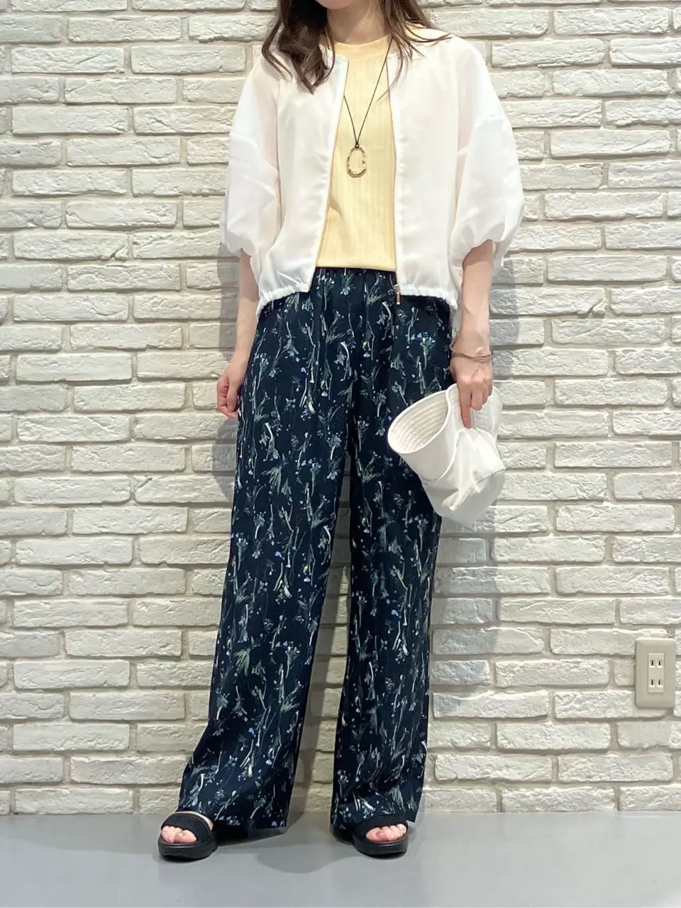 ONWARD CROSSET SELECT 檀 コーディネート画像