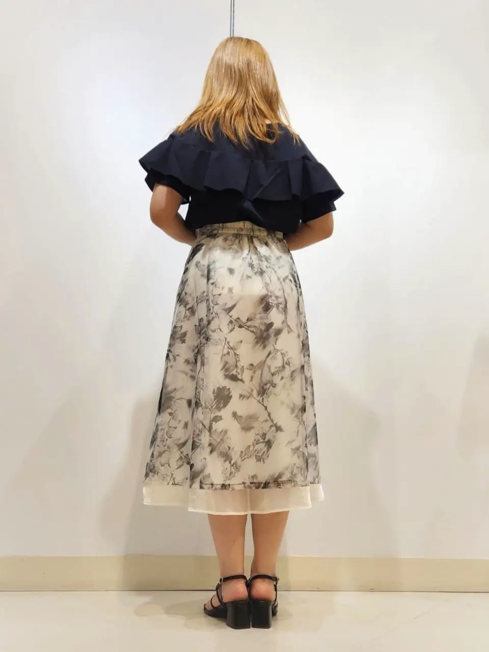 ONWARD CROSSET SELECT 中野 コーディネート画像