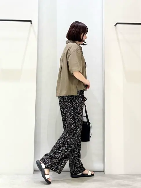 ONWARD CROSSET SELECT 横田 コーディネート画像