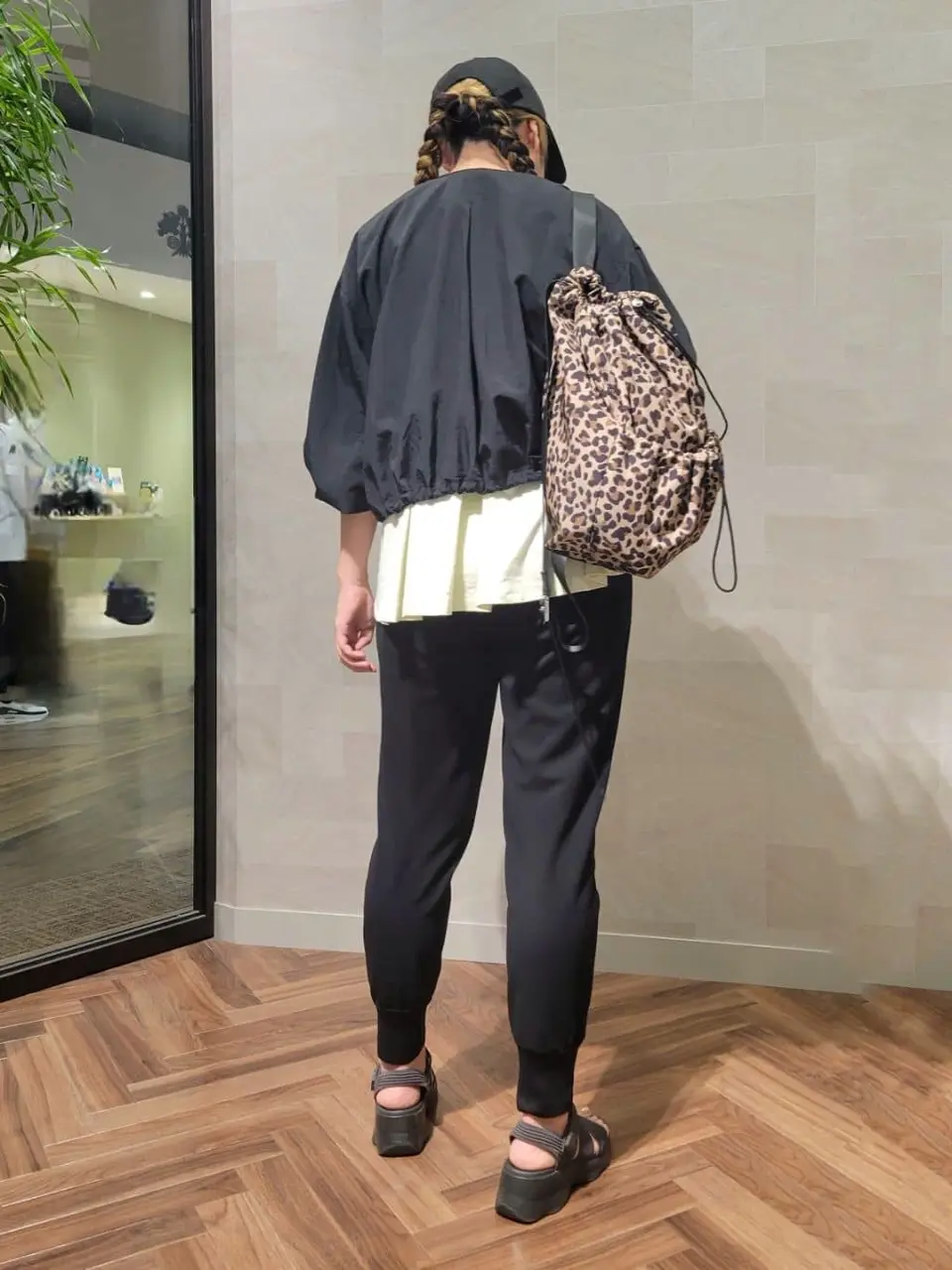 ONWARD CROSSET SELECT 西村 コーディネート画像