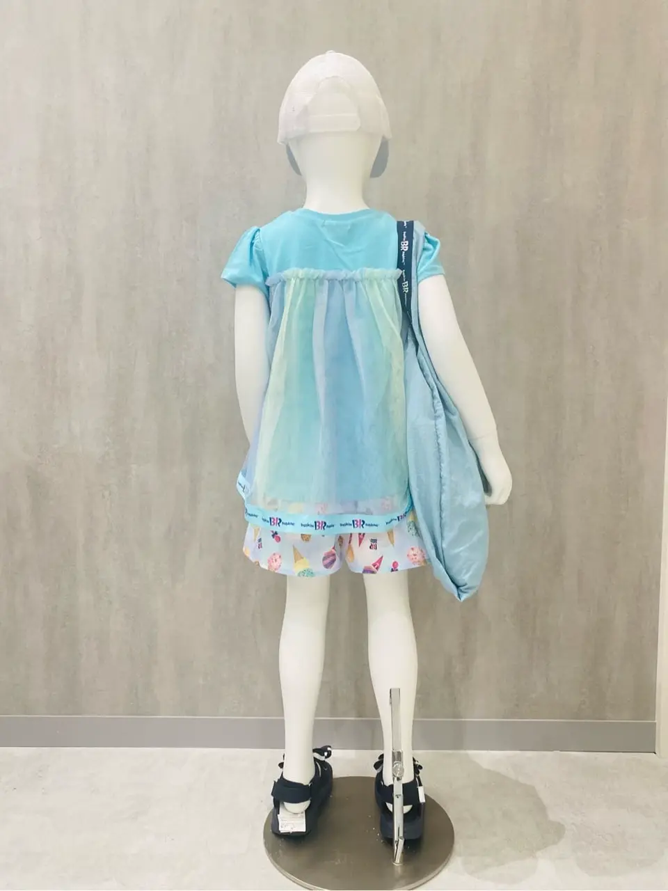 ONWARD CROSSET SELECT m.n コーディネート画像