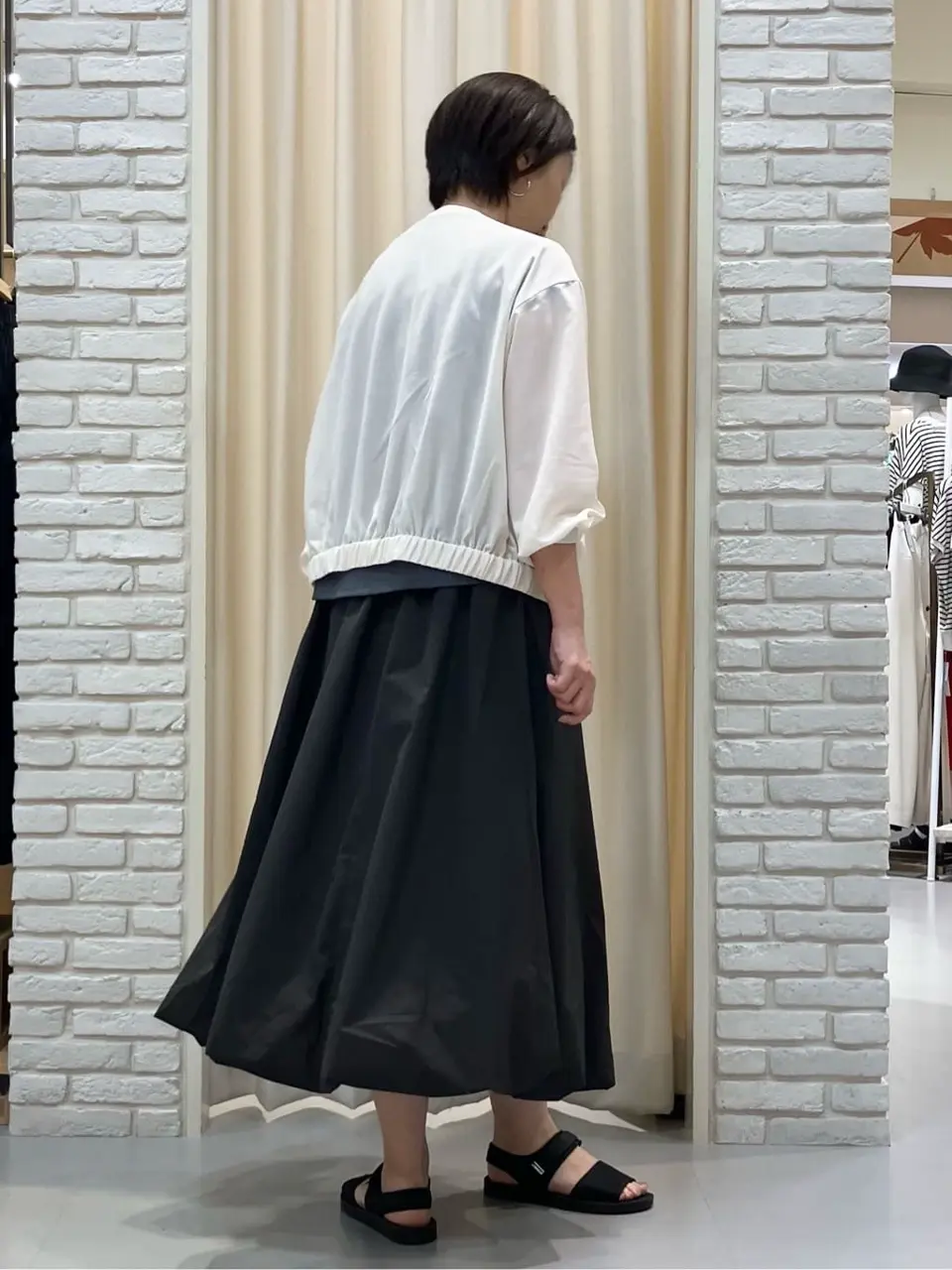 ONWARD CROSSET SELECT Tomi コーディネート画像