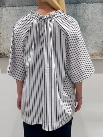 ONWARD CROSSET SELECT 石井 コーディネート画像