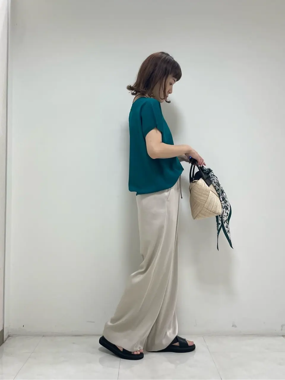 ONWARD CROSSET SELECT 岡田 コーディネート画像