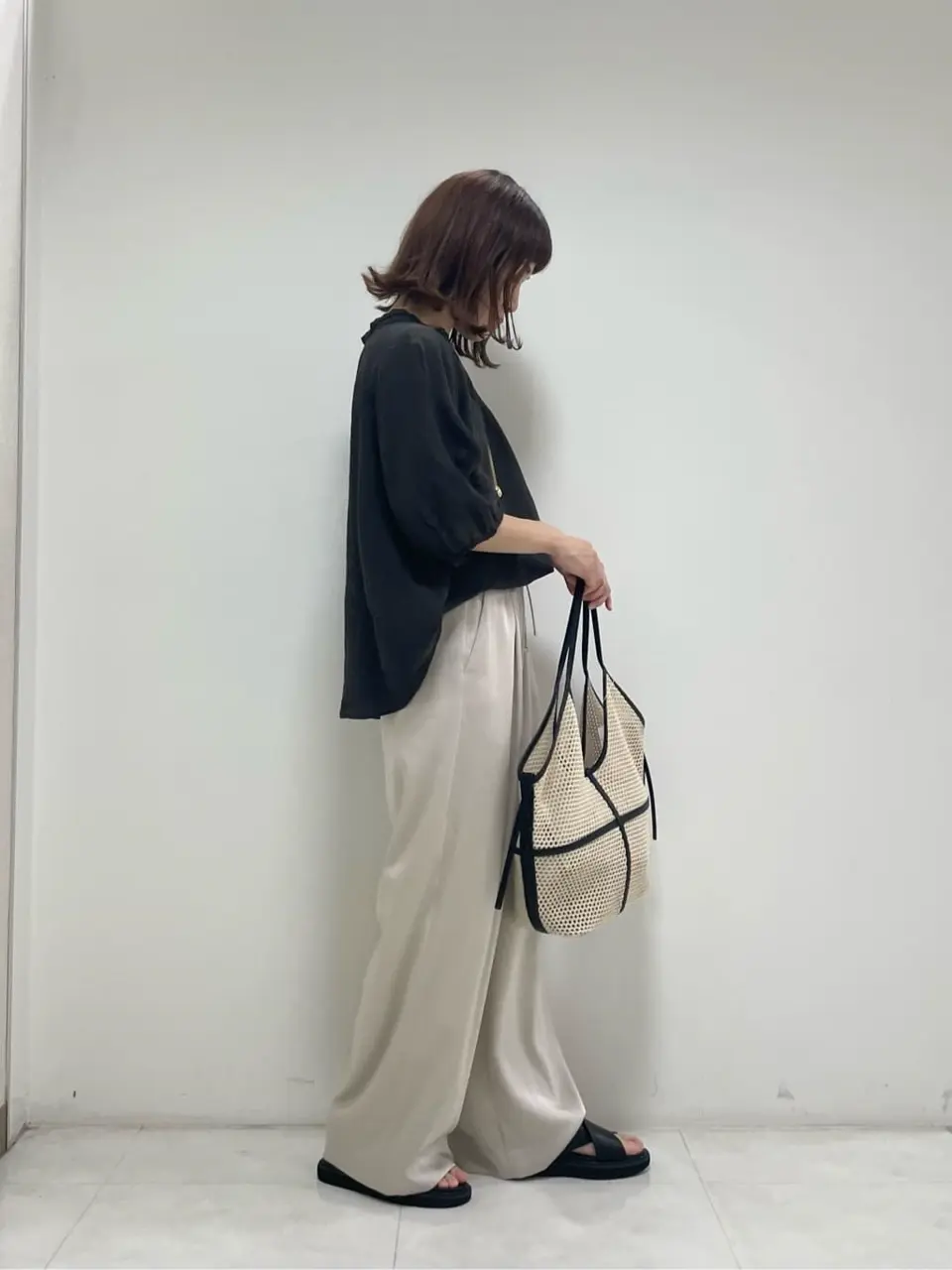 ONWARD CROSSET SELECT 岡田 コーディネート画像