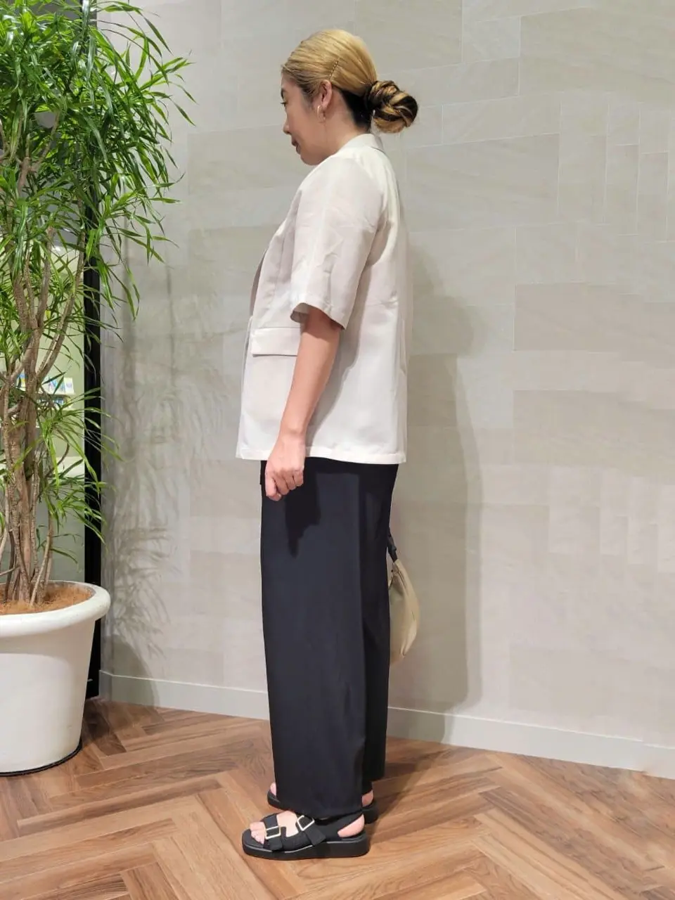 ONWARD CROSSET SELECT 西村 コーディネート画像