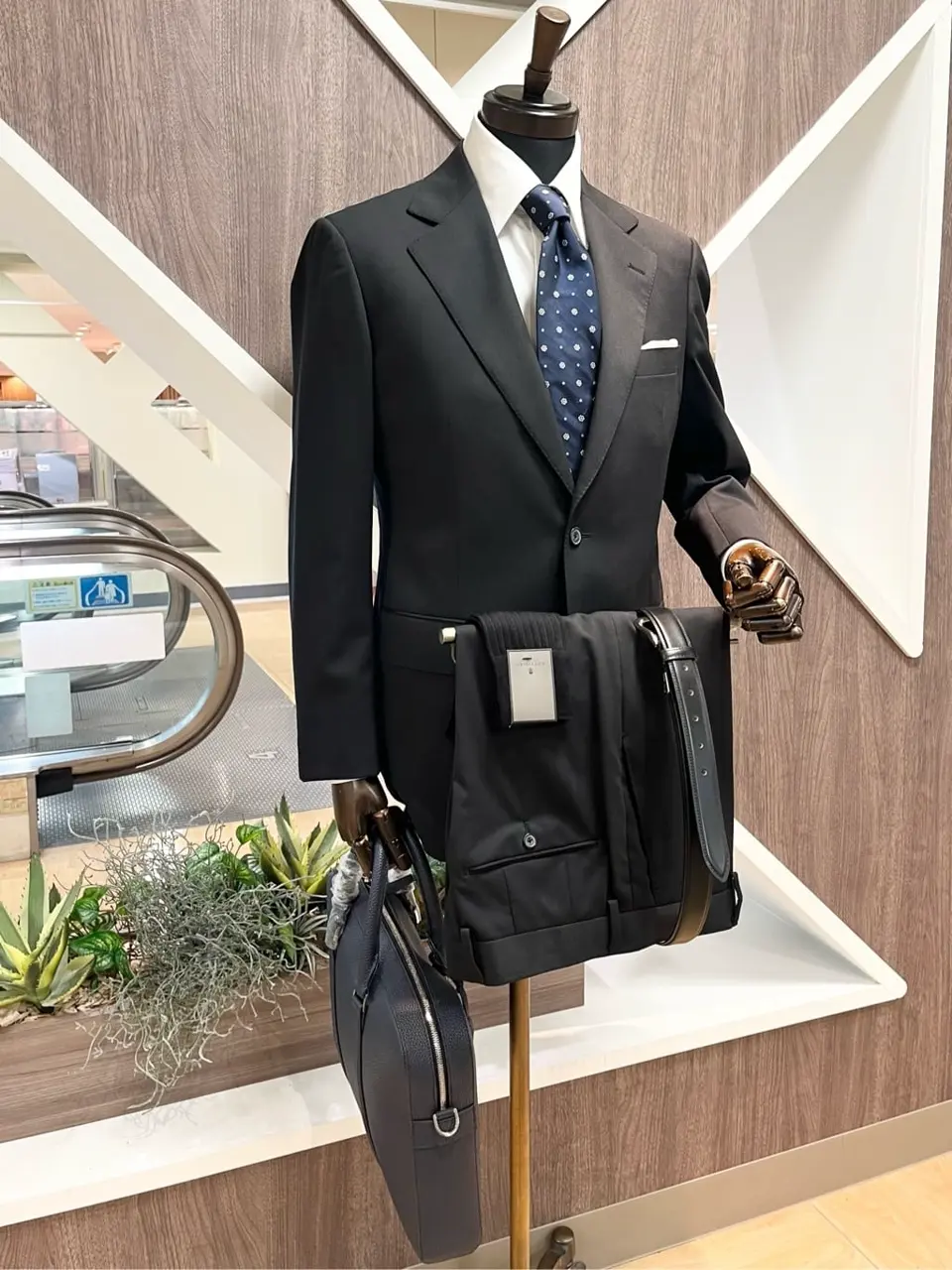 ONWARD CROSSET SELECT 小管 コーディネート画像