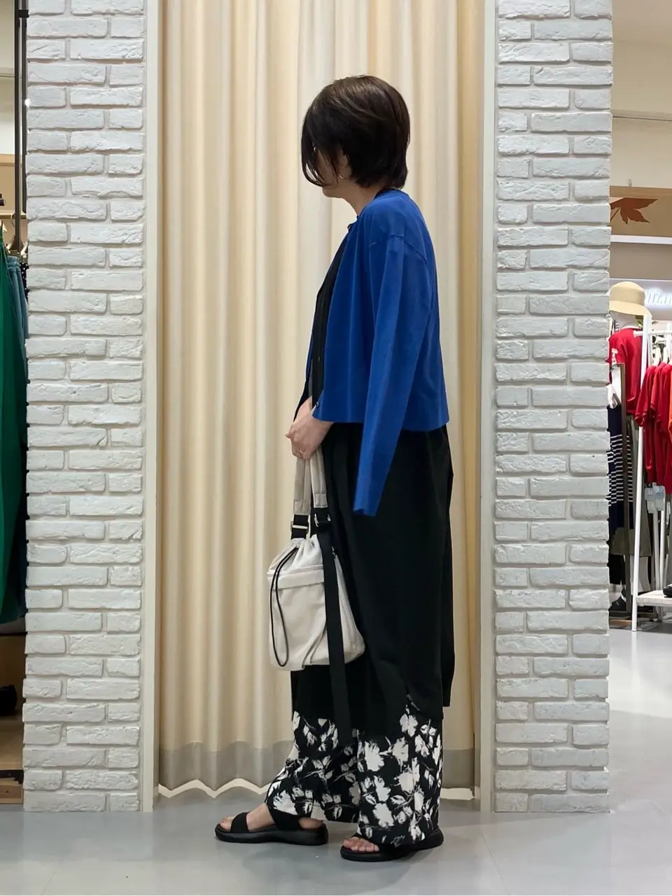 ONWARD CROSSET SELECT Tomi コーディネート画像