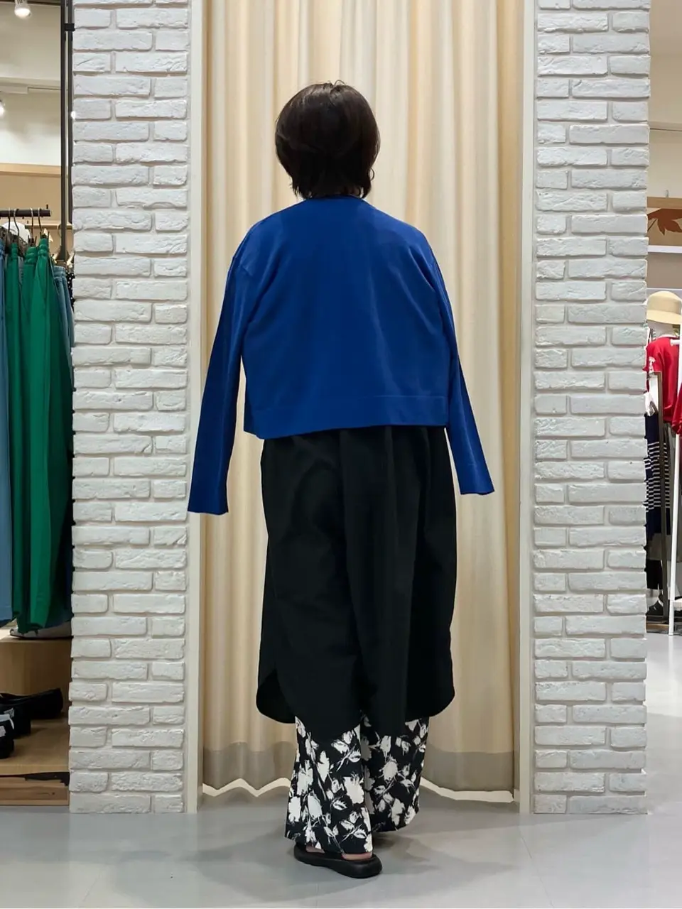 ONWARD CROSSET SELECT Tomi コーディネート画像