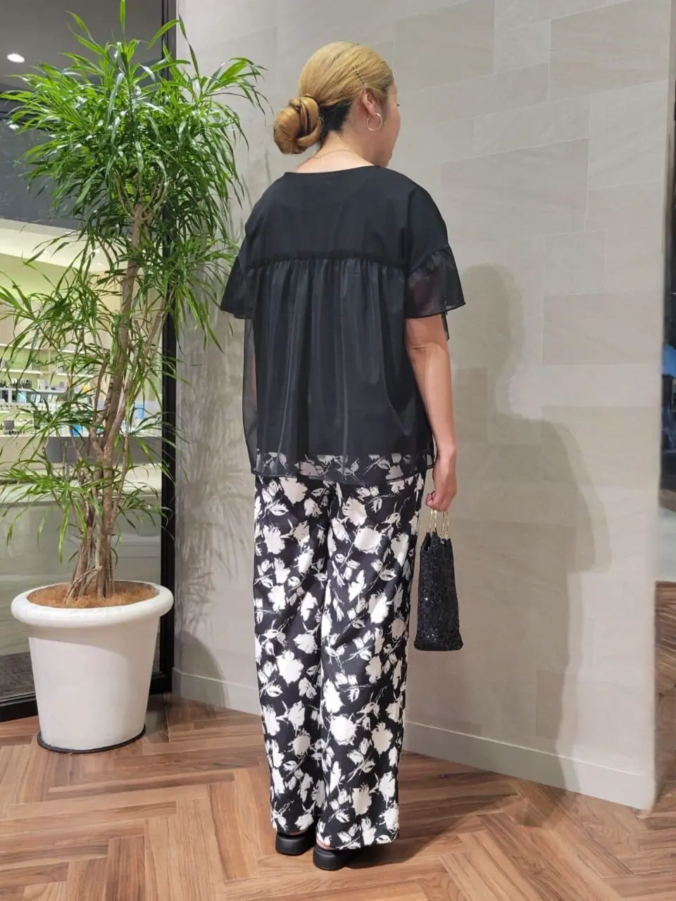 ONWARD CROSSET SELECT 西村 コーディネート画像