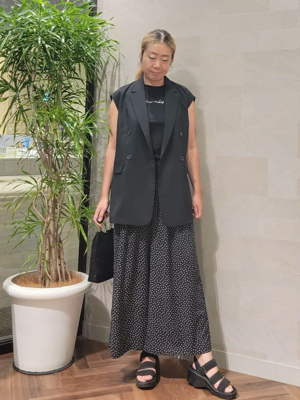 ONWARD CROSSET SELECT 西村 コーディネート画像