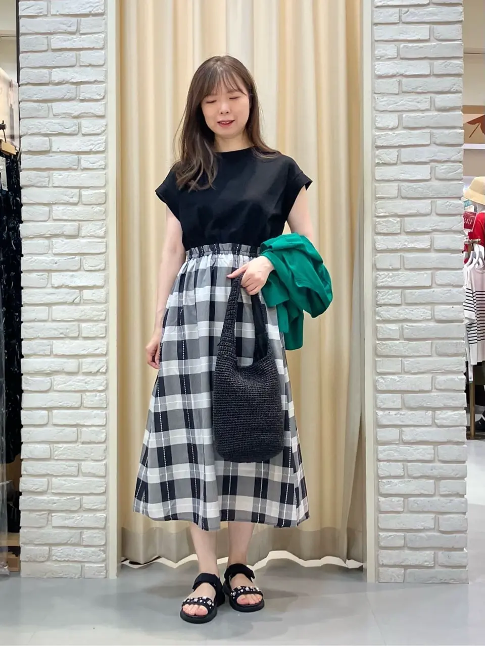 ONWARD CROSSET SELECT 檀 コーディネート画像