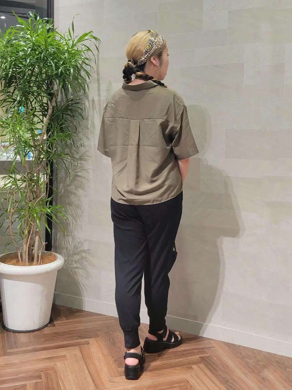 ONWARD CROSSET SELECT 西村 コーディネート画像