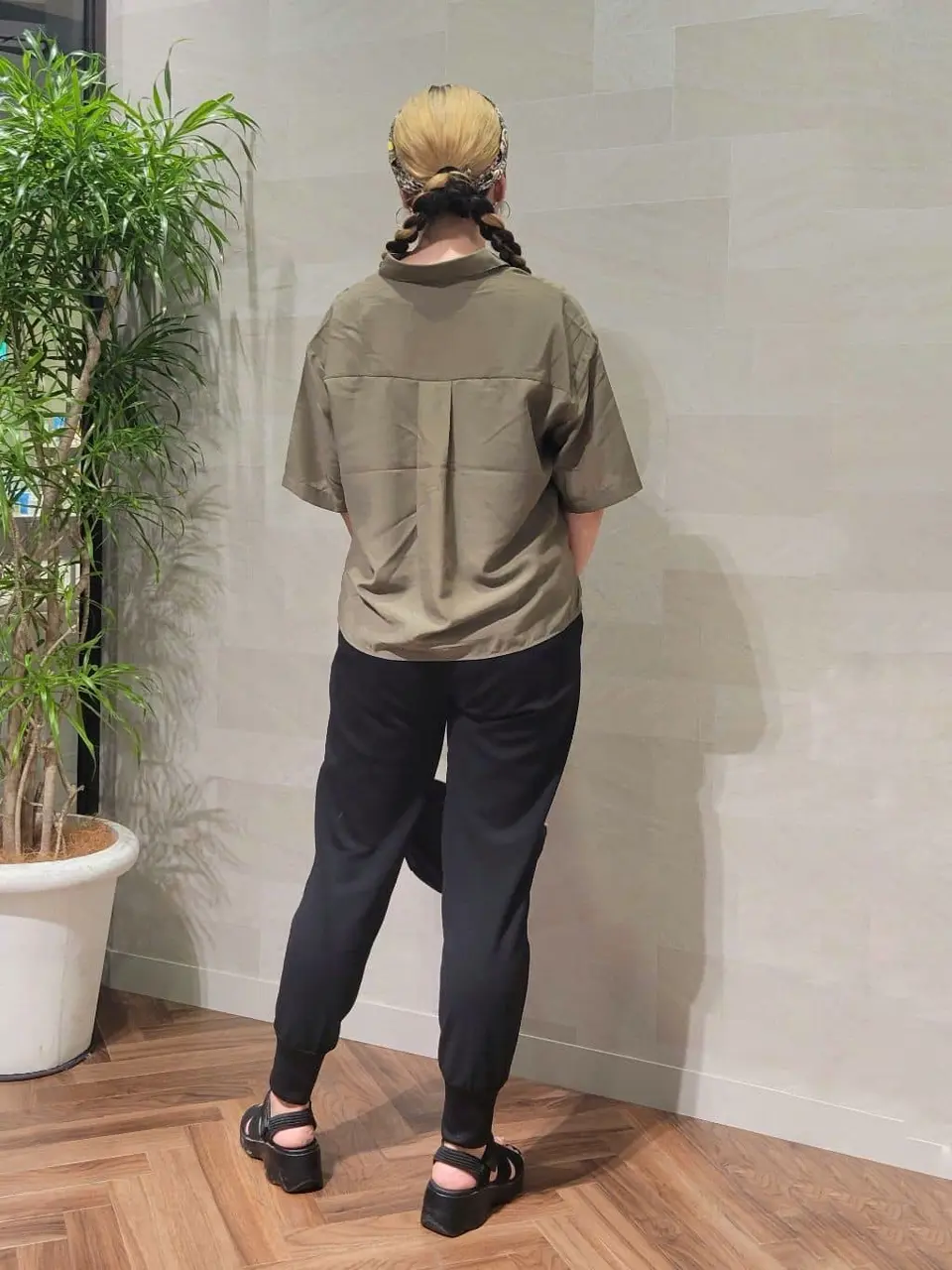 ONWARD CROSSET SELECT 西村 コーディネート画像