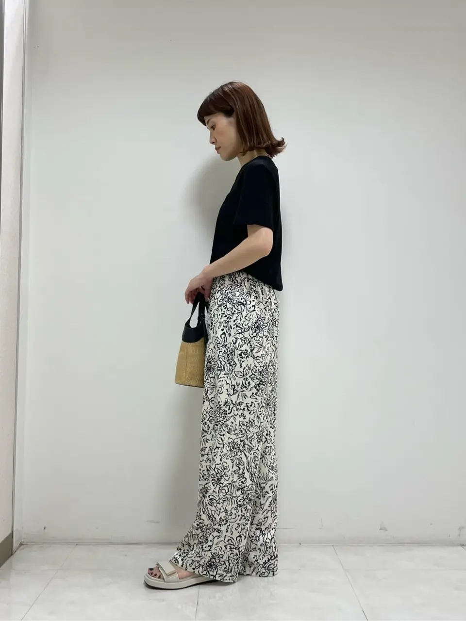 ONWARD CROSSET SELECT 岡田 コーディネート画像