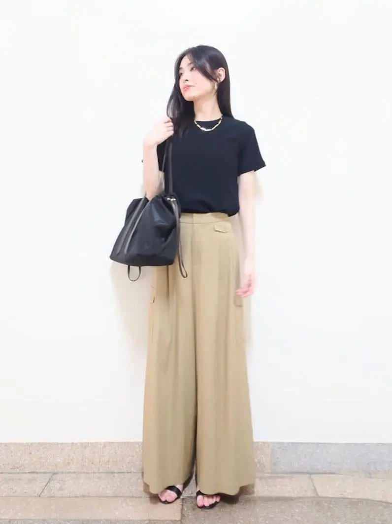  最上 コーディネート画像