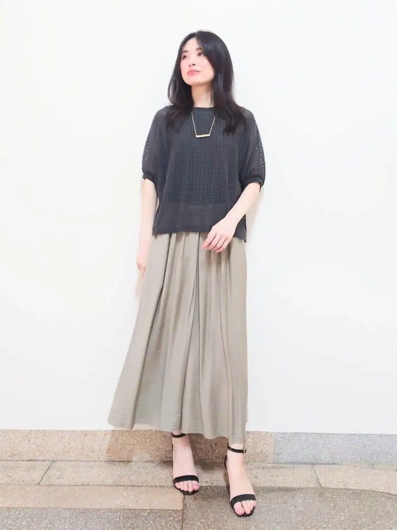  最上 コーディネート画像