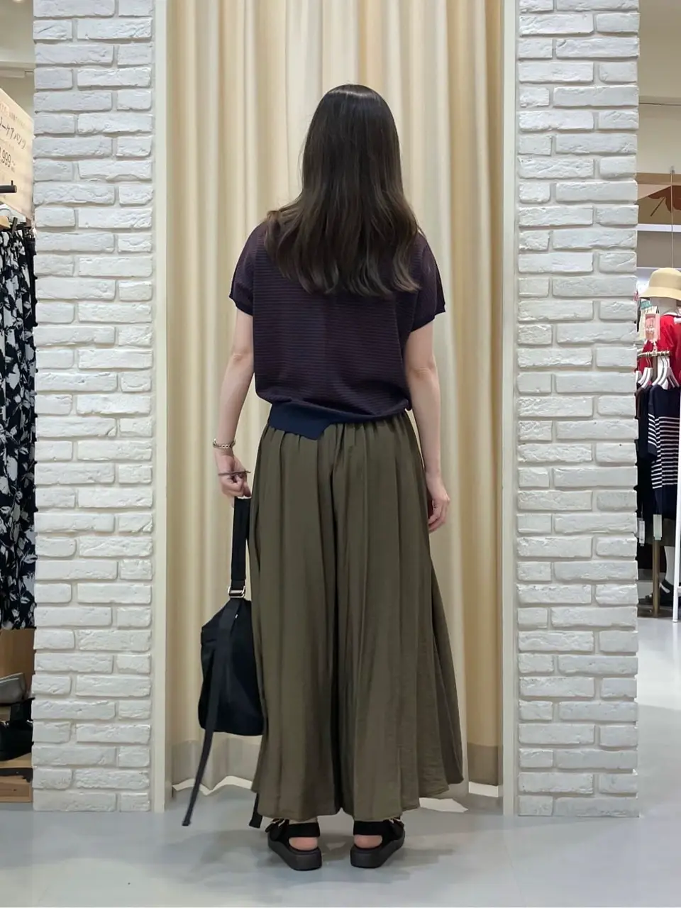 ONWARD CROSSET SELECT 檀 コーディネート画像