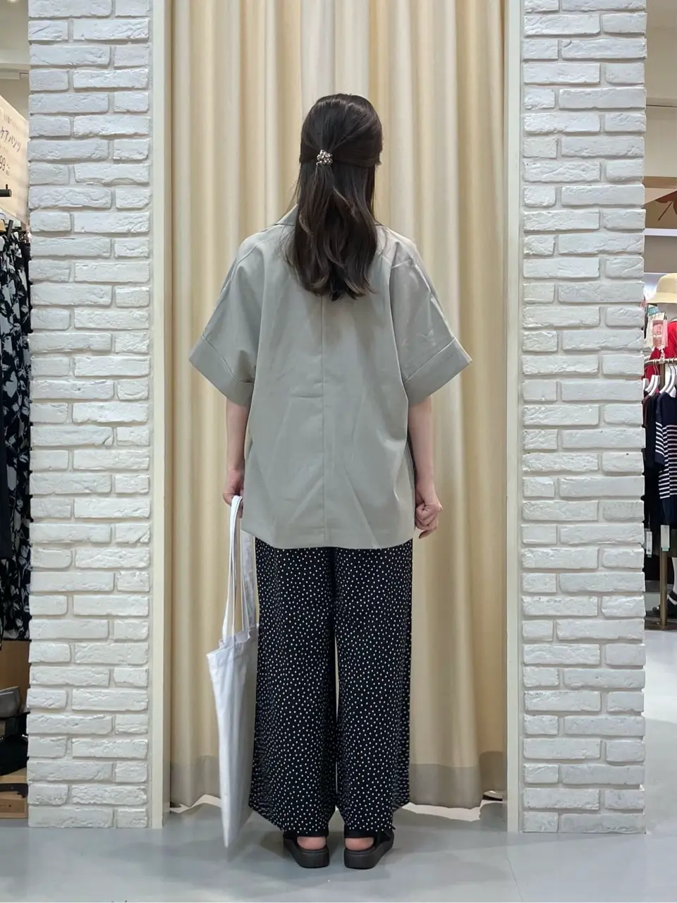 ONWARD CROSSET SELECT 檀 コーディネート画像