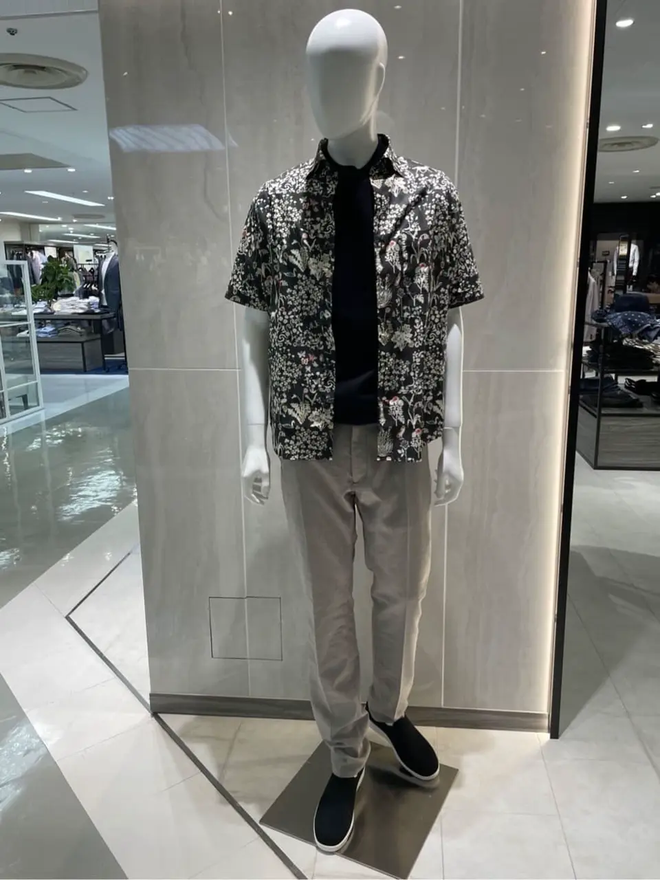 ONWARD CROSSET SELECT Sasaki コーディネート画像