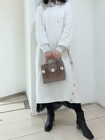 GRACE CONTINENTAL yoshi コーディネート画像