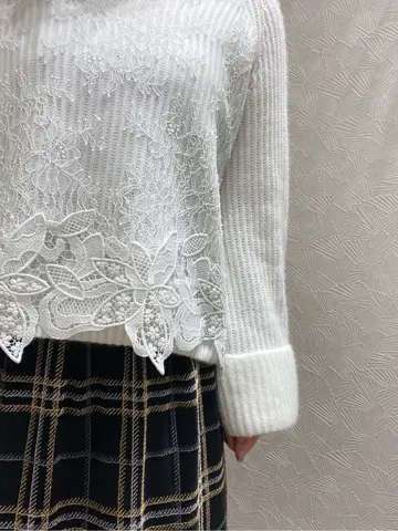 GRACE CONTINENTAL MOMOKO コーディネート画像