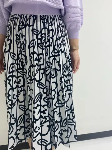 GRACE CONTINENTAL MOMOKO コーディネート画像