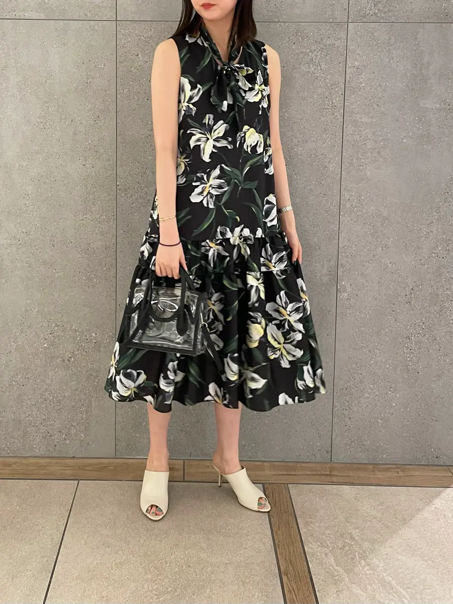 GRACE CONTINENTAL 伊藤　静華 コーディネート画像