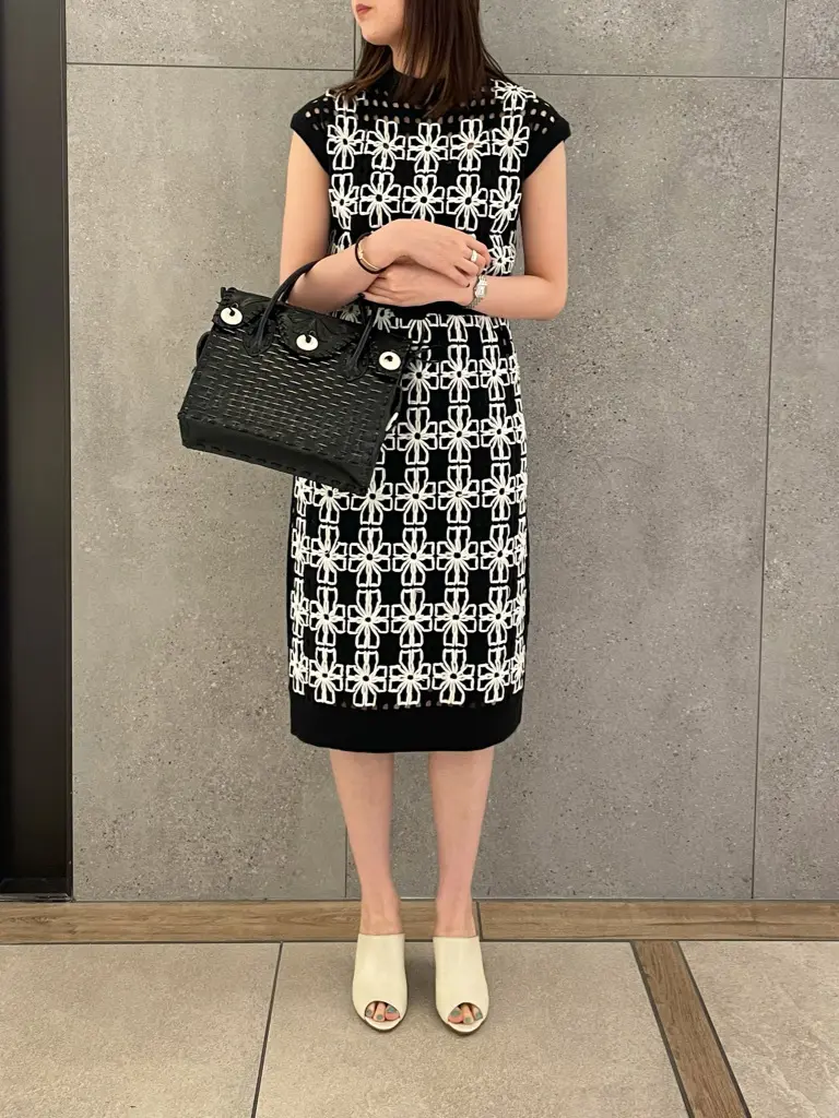 GRACE CONTINENTAL 伊藤　静華 コーディネート画像