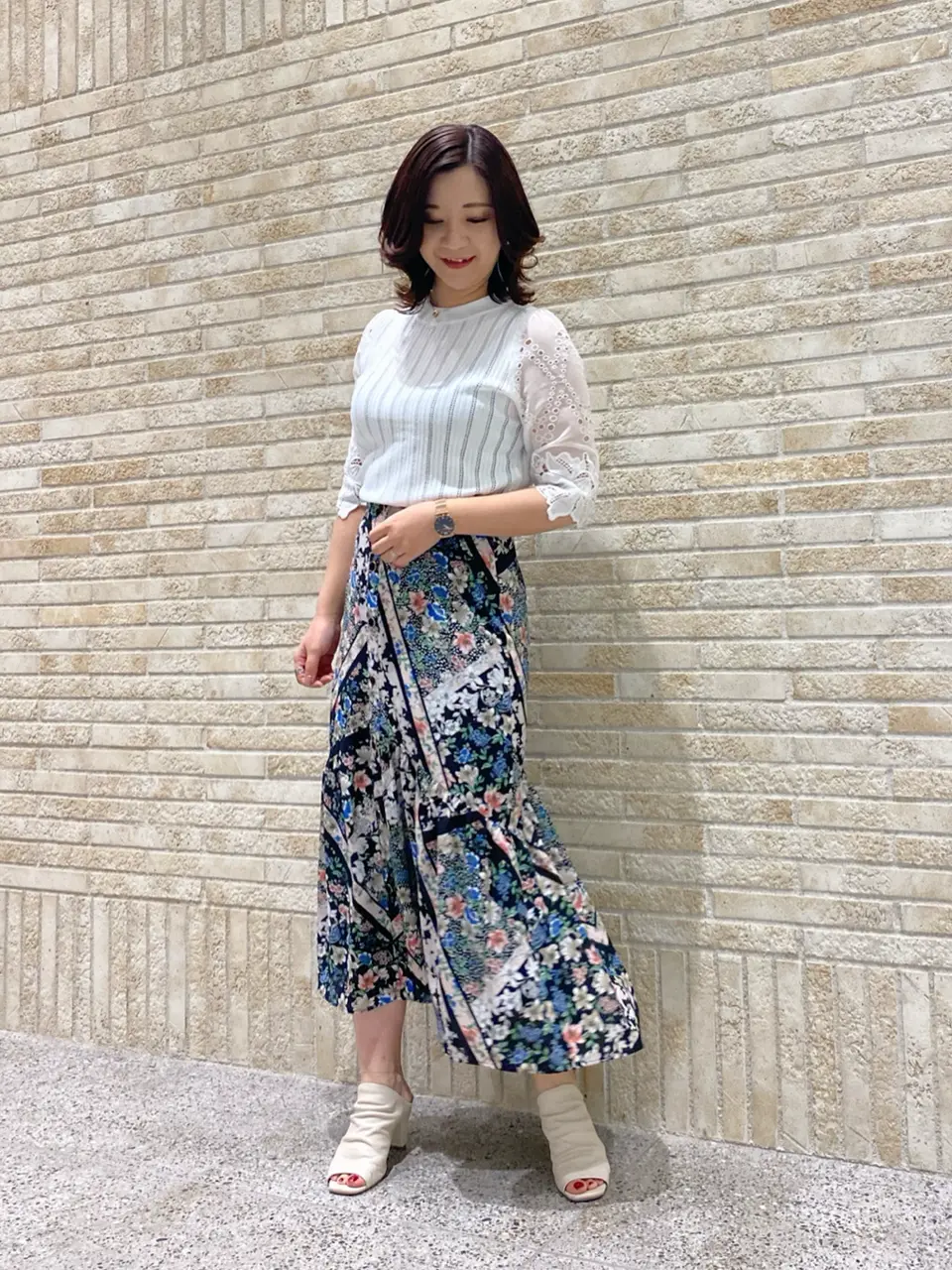 GRACE CONTINENTAL MOMOKO コーディネート画像