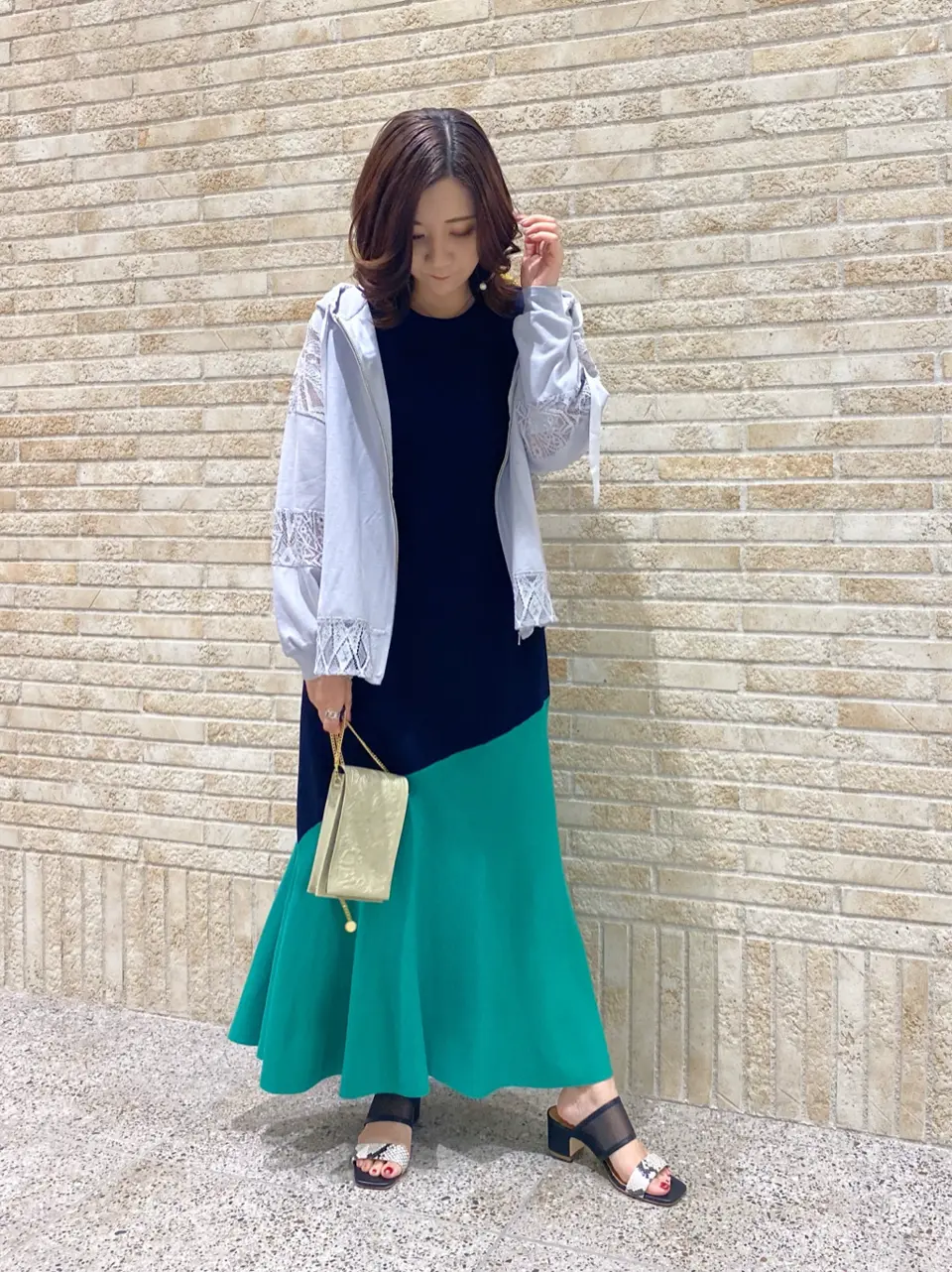 GRACE CONTINENTAL MOMOKO コーディネート画像