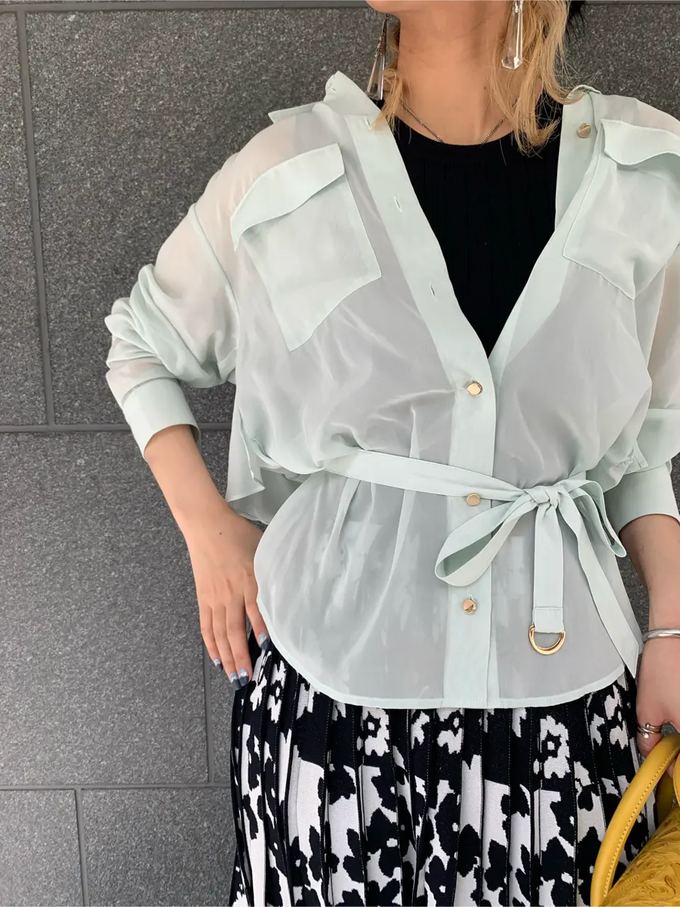 GRACE CONTINENTAL yoshi コーディネート画像