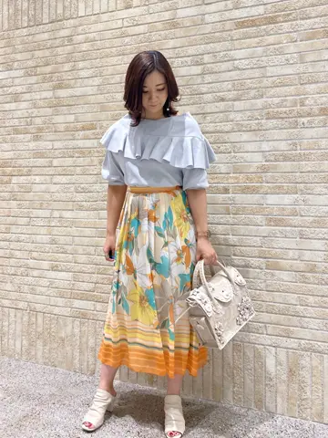 GRACE CONTINENTAL MOMOKO コーディネート画像